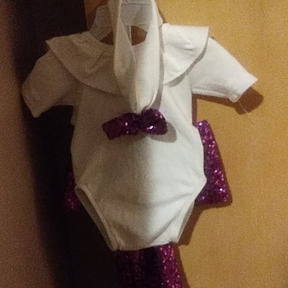 White bodysuit with big purple bow matching head b - Picture 2 of 4